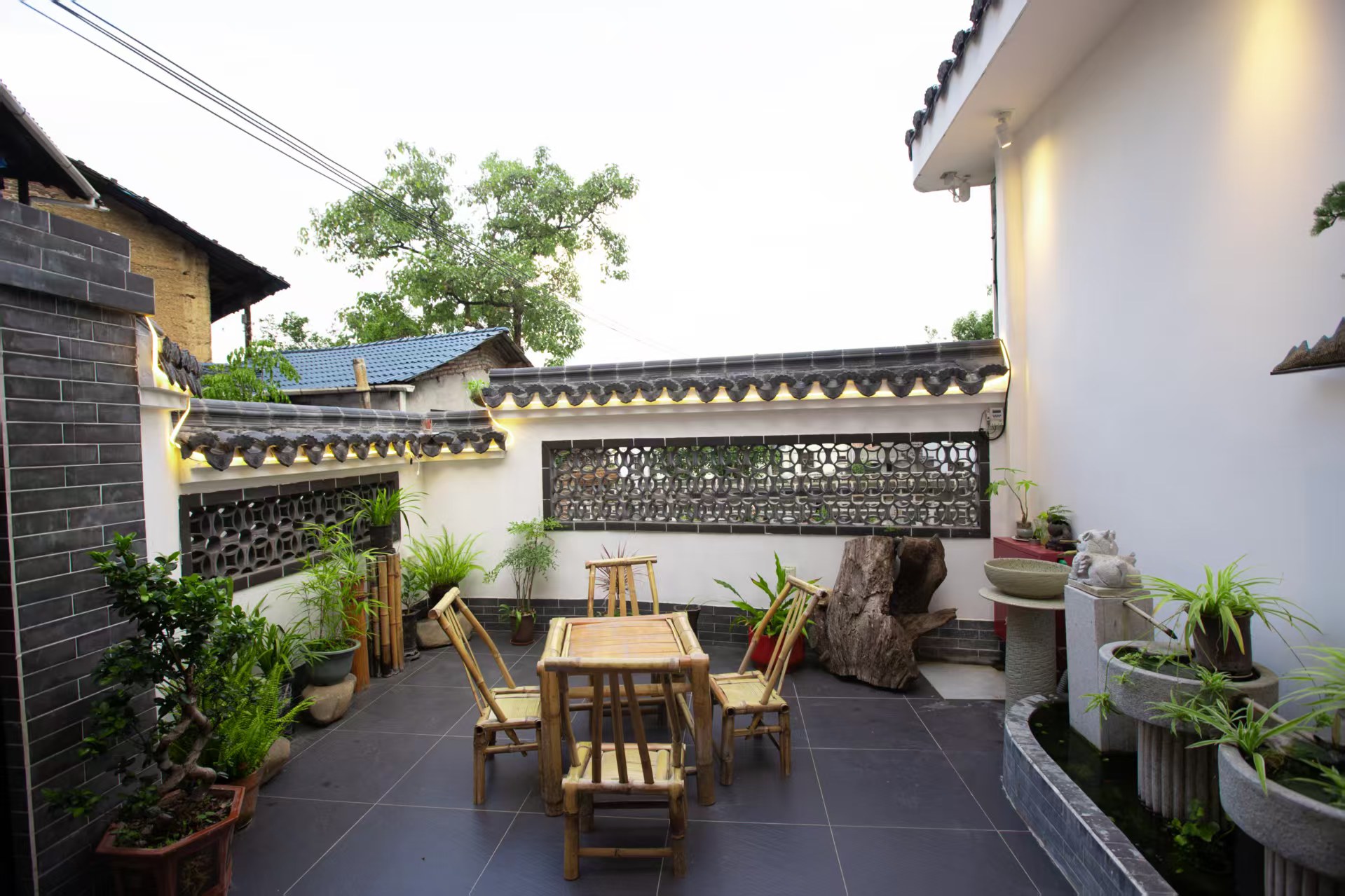 小院--白墙灰瓦